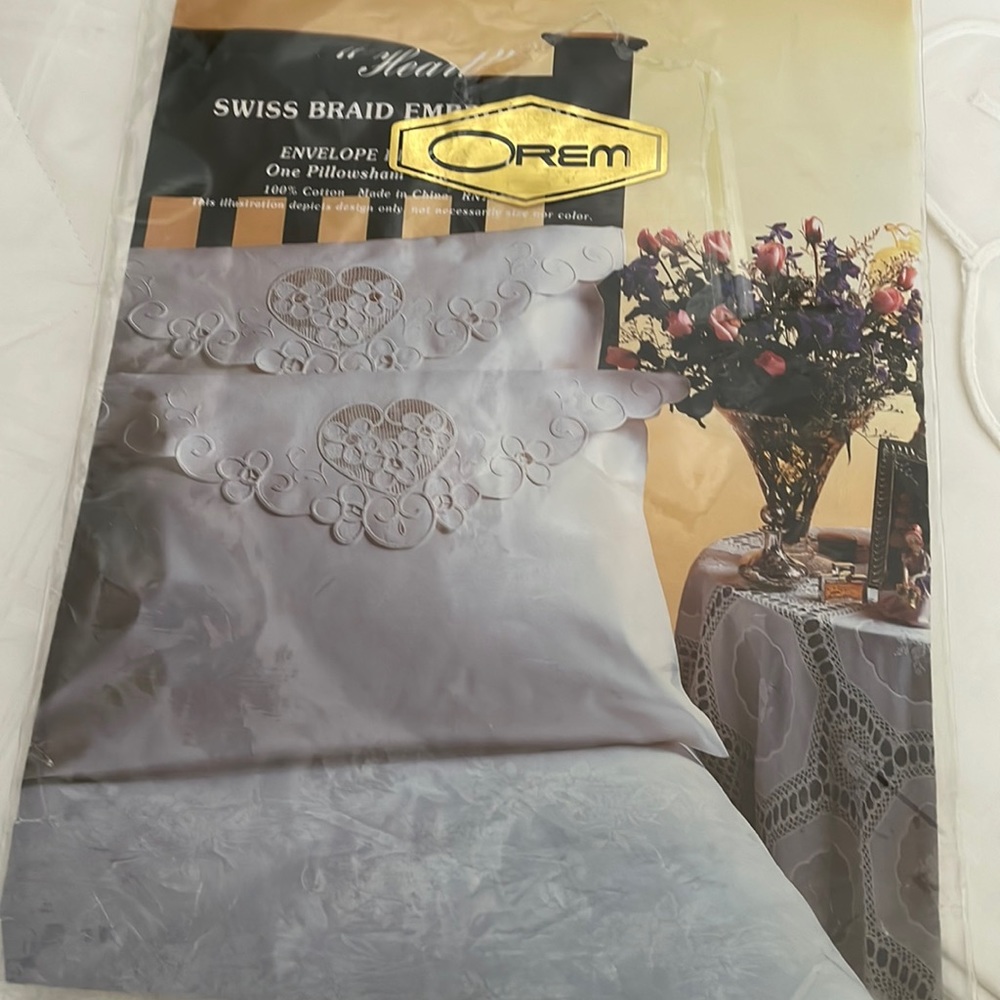 One pillow sham 100% cotton